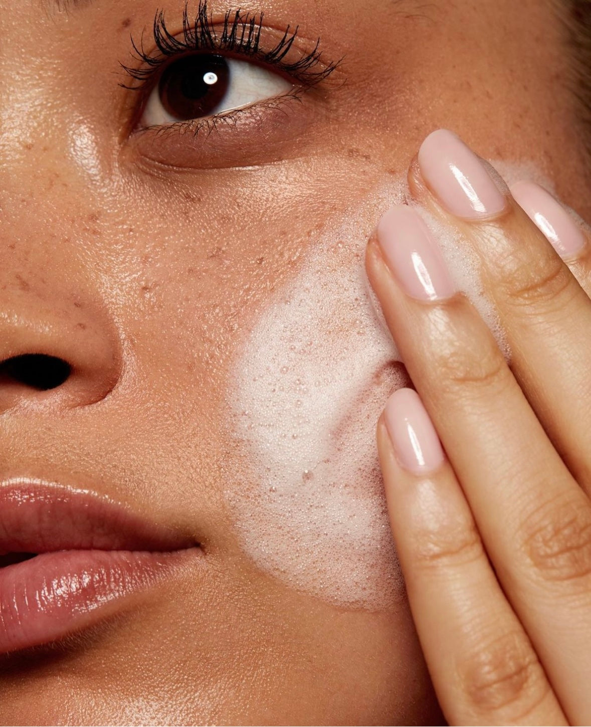 Salicylic Acid Glowing Cleanser